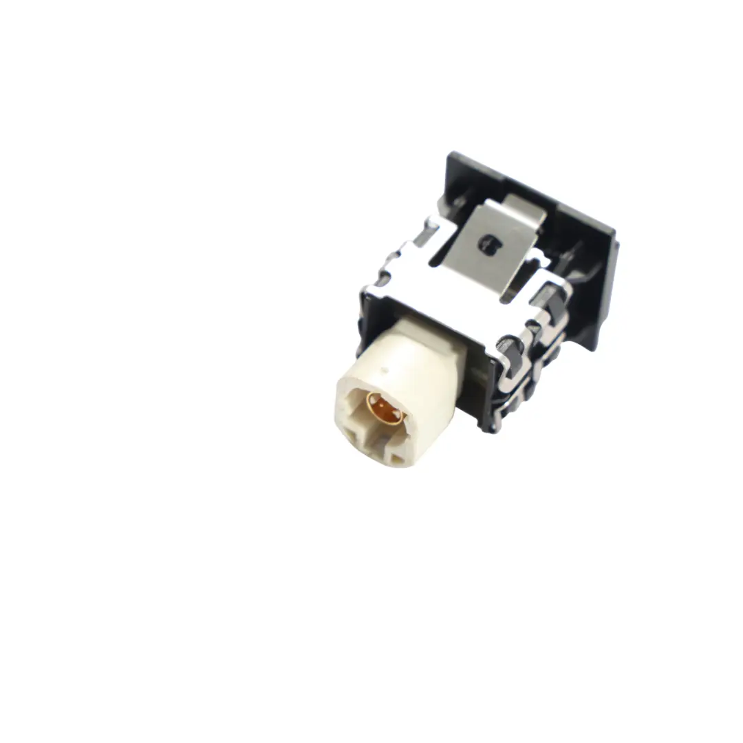 Gniazdo Złącze Port USB do Mercedes C197 C216 W221 o numerze A2218200087 Mercedes C197 C216 W221 Gniazdo Złącze Port USB - SKU A2218200087 - Numer Części A2218200087