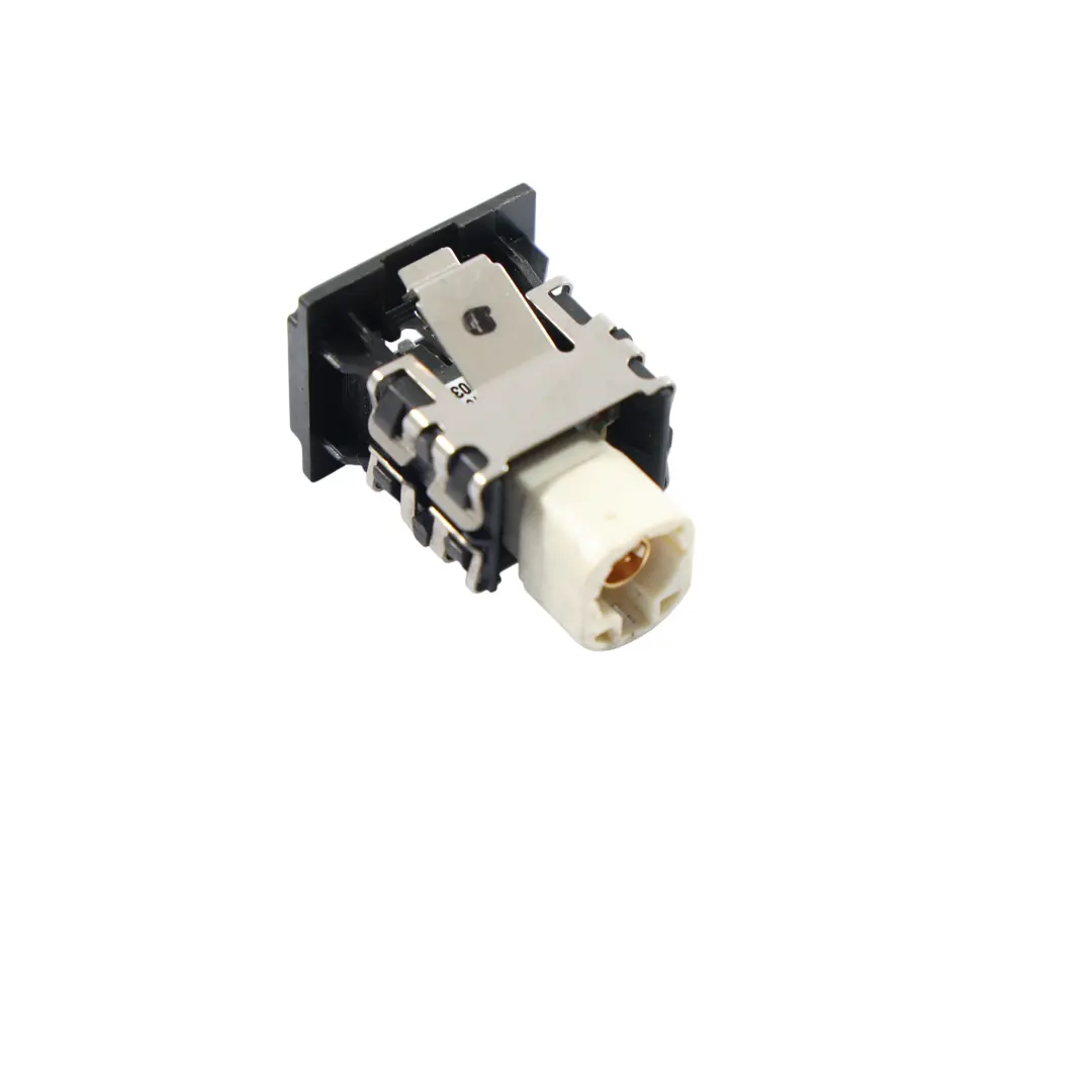 Porta USB Lettore Musicale Connettore per Mercedes C197 C216 W221 con numero di parte A2218200087 Mercedes C197 C216 W221 Porta USB Lettore Musicale Connettore - SKU A2218200087 - Numero di parte A2218200087