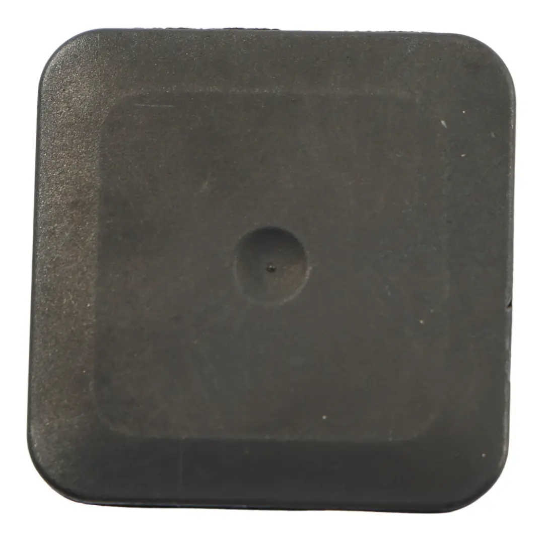Pannello Di Copertura Della Telecamera Posteriore per Mercedes C216 W221 con numero di parte A2218220035 Mercedes C216 W221 Pannello Di Copertura Della Telecamera Posteriore - SKU A2218220035 - Numero di parte A2218220035
