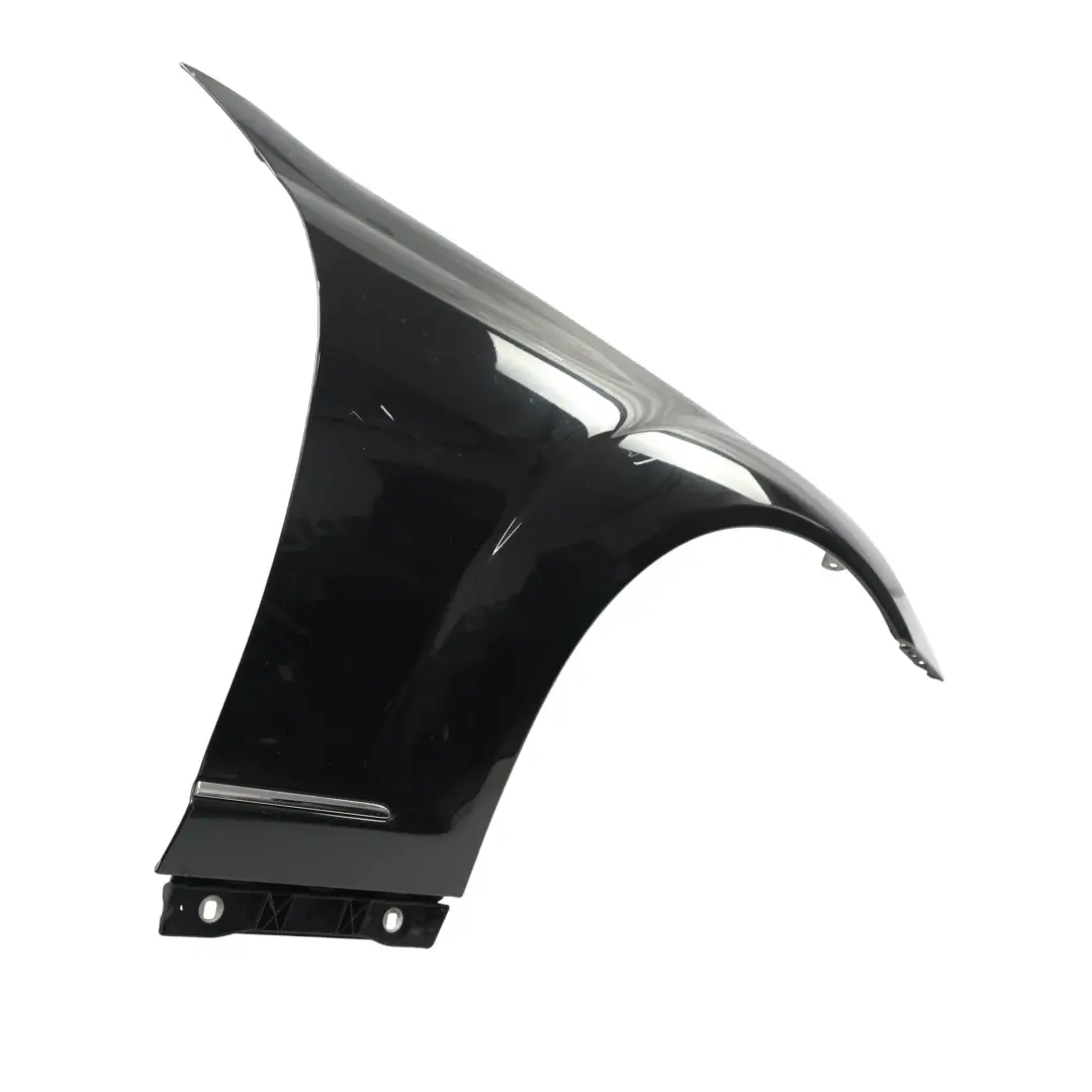 Panel Lateral Delantero Derecho Guardabarros Obsidian Black - 197 para Mercedes W221 con número de pieza A2218800218 Mercedes W221 Panel Lateral Delantero Derecho Guardabarros Obsidian Black - 197 - SKU A2218800218-OB1 - Número de pieza A2218800218