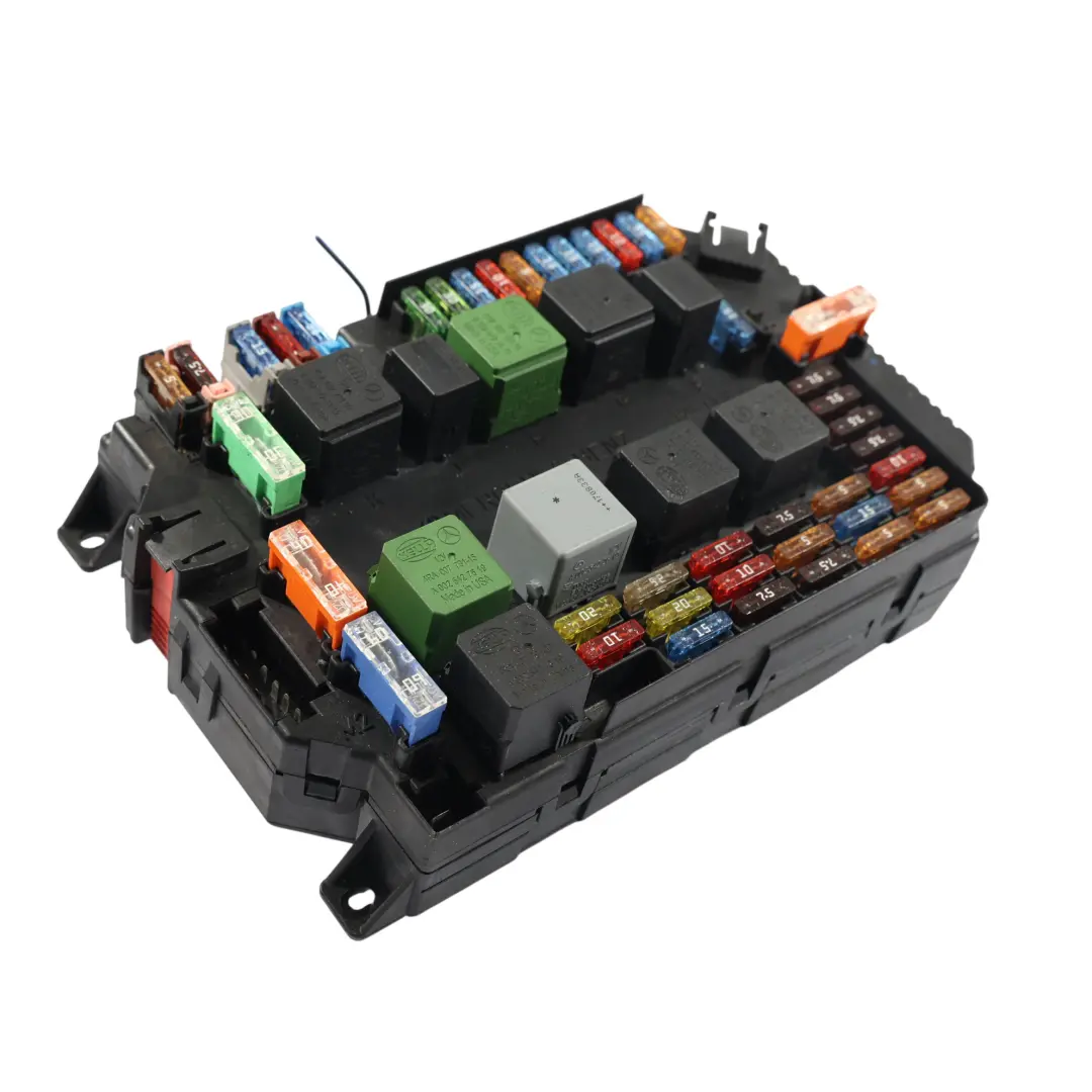 Caja Fusibles Módulo Relé Lado Conductor para Mercedes W221 con número de pieza A2219005801 Mercedes W221 Caja Fusibles Módulo Relé Lado Conductor - SKU A2219005801 - Número de pieza A2219005801
