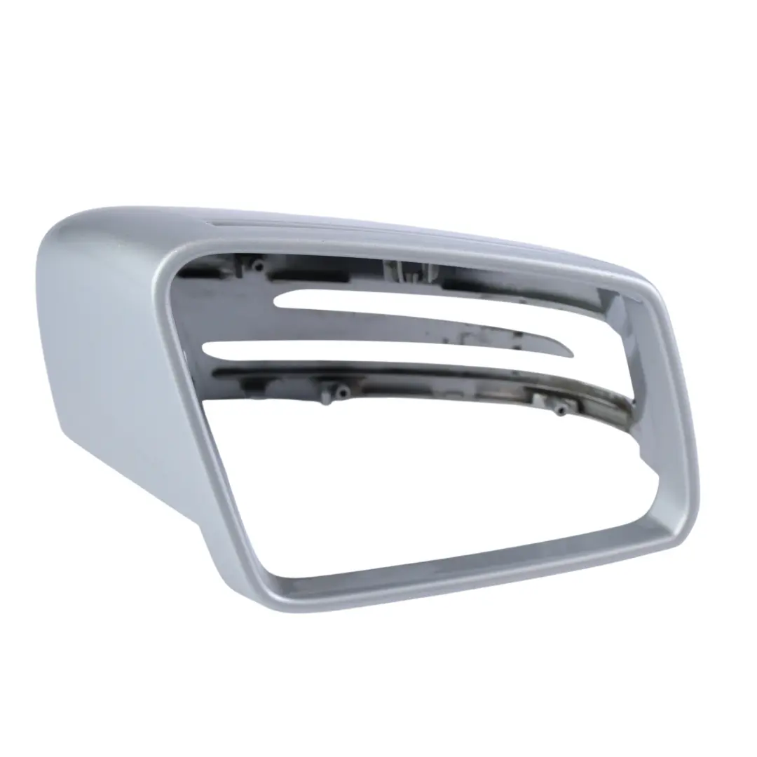 Carcasa Tapa Espejo Retrovisor Derecho Exterior Plata Polar - 761 para Mercedes W176 con número de pieza A2468110200 Mercedes W176 Carcasa Tapa Espejo Retrovisor Derecho Exterior Plata Polar - 761 - SKU A2468110200-PLS - Número de pieza A2468110200