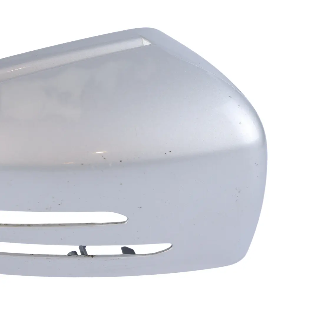 Osłona Lusterka Bocznego Prawa Polar Silver - 761 do Mercedes W176 o numerze A2468110200 Mercedes W176 Osłona Lusterka Bocznego Prawa Polar Silver - 761 - SKU A2468110200-PLS - Numer Części A2468110200