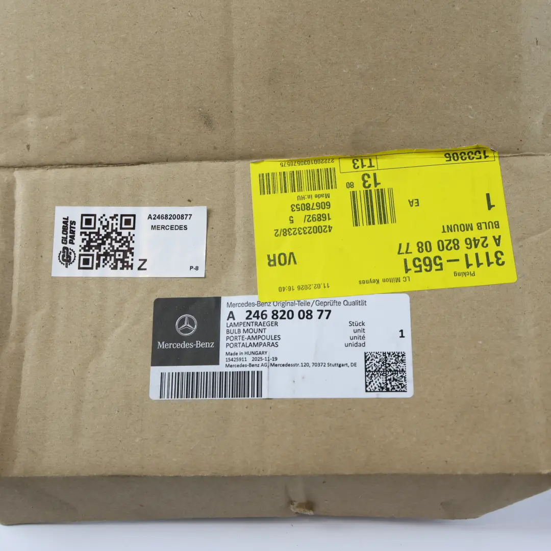 Mercedes W242 W246 Portalámparas Trasero Izquierdo - SKU A2468200877 - Número de pieza A2468200877