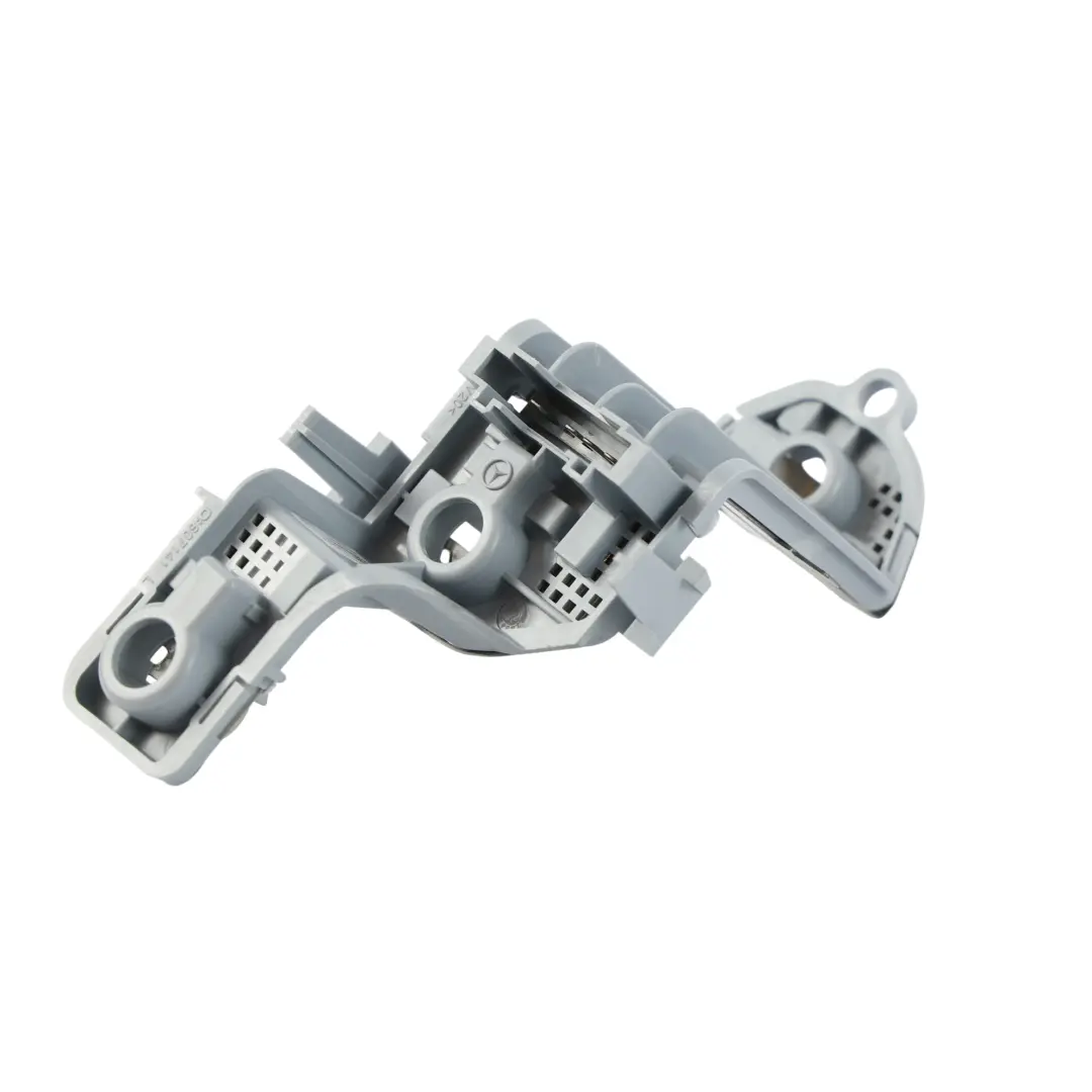 Mercedes W242 W246 Support Ampoule Feu Arrière Gauche - SKU A2468200877 - Numéro de pièce A2468200877