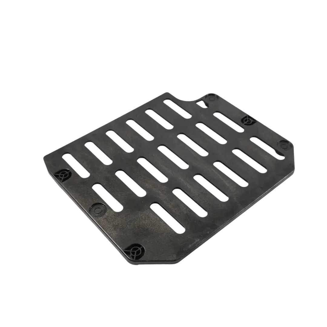 Altoparlante Posteriore Coprire Rivestimento per Mercedes X156 W176 W246 con numero di parte A2468270013 Mercedes X156 W176 W246 Altoparlante Posteriore Coprire Rivestimento - SKU A2468270013 - Numero di parte A2468270013