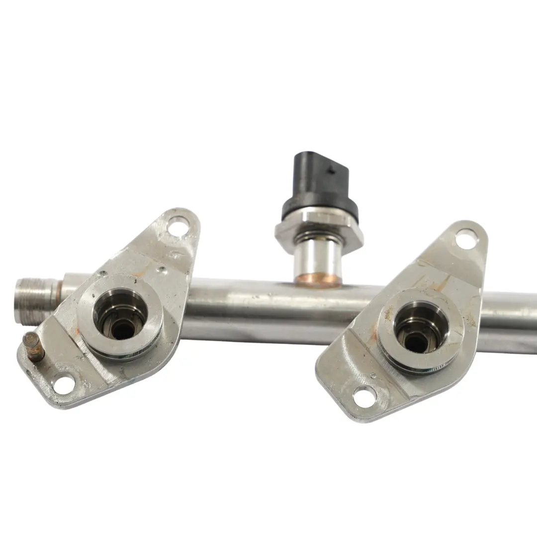 Kraftstoffeinspritzleiste Formteil Leitungsrohr für Mercedes W246 mit Teilenummer A2700701095 Mercedes W246 Kraftstoffeinspritzleiste Formteil Leitungsrohr - SKU A2700701095-1 - Teilenummer A2700701095