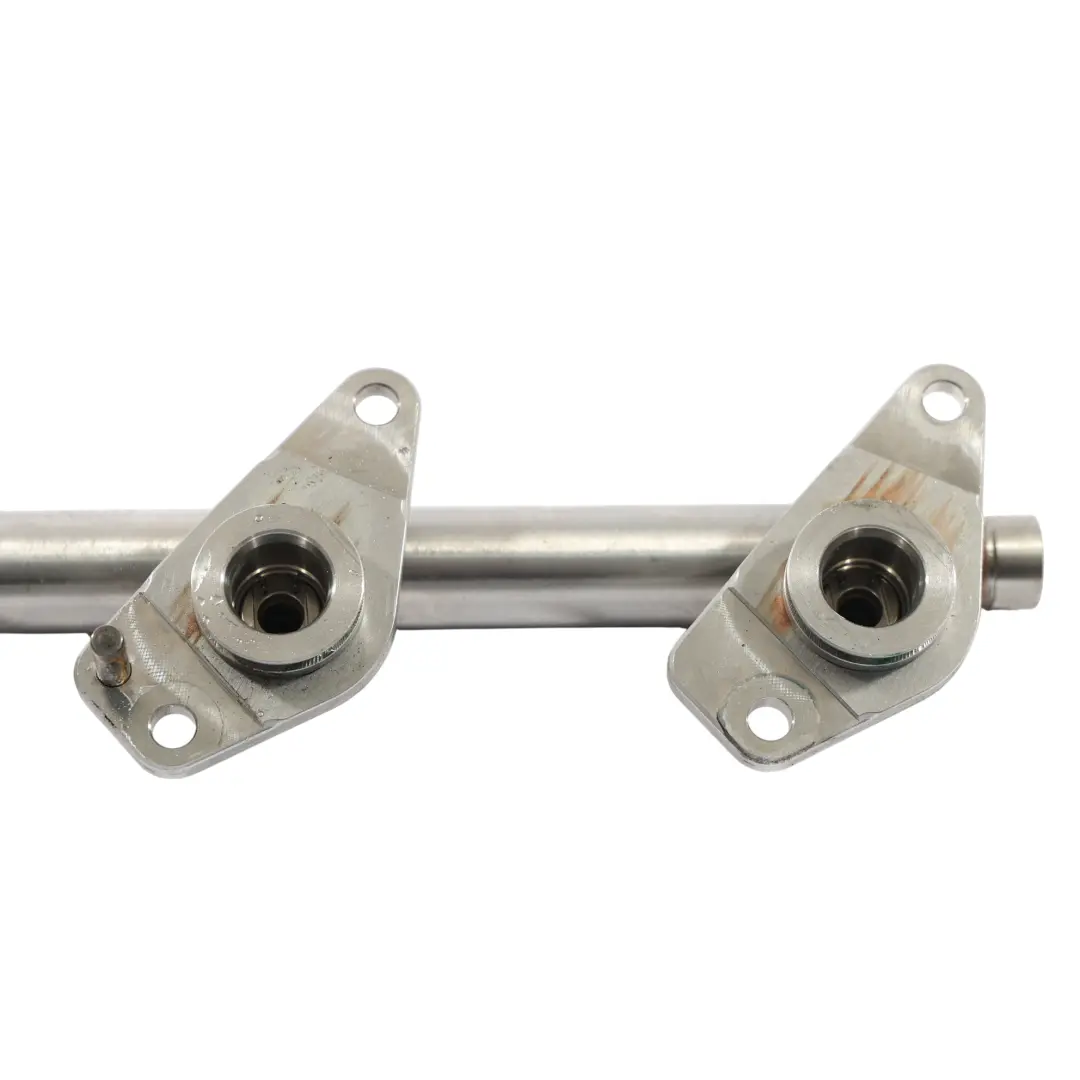 Mercedes W246 Inyección De Combustible Rail Moldura Tubería - SKU A2700701095-1 - Número de pieza A2700701095