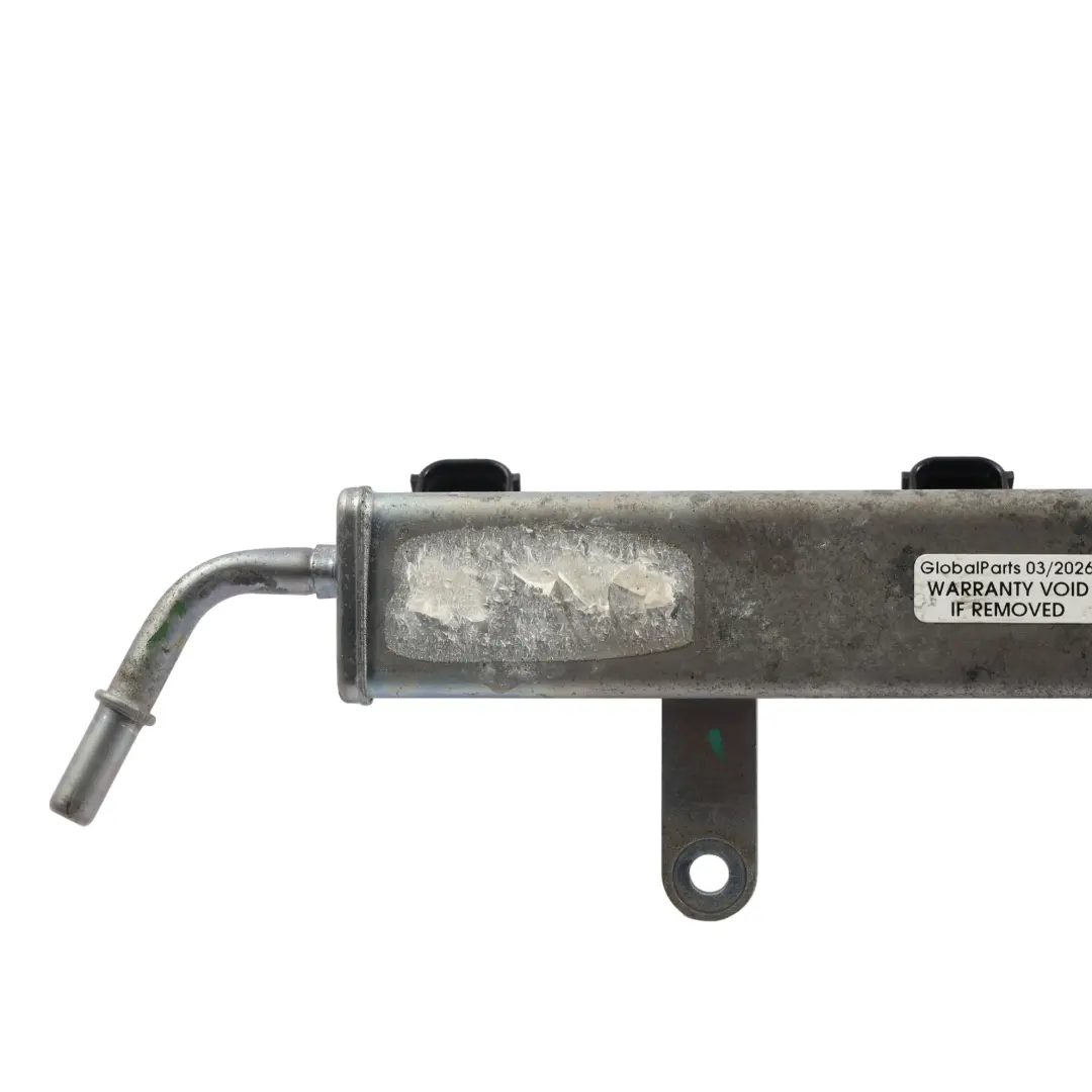 A453 Inyección De Combustible Inyectores Rail M281 175209140R para Smart con número de pieza A2810700495 Smart A453 Inyección De Combustible Inyectores Rail M281 175209140R - SKU A2810700495 - Número de pieza A2810700495