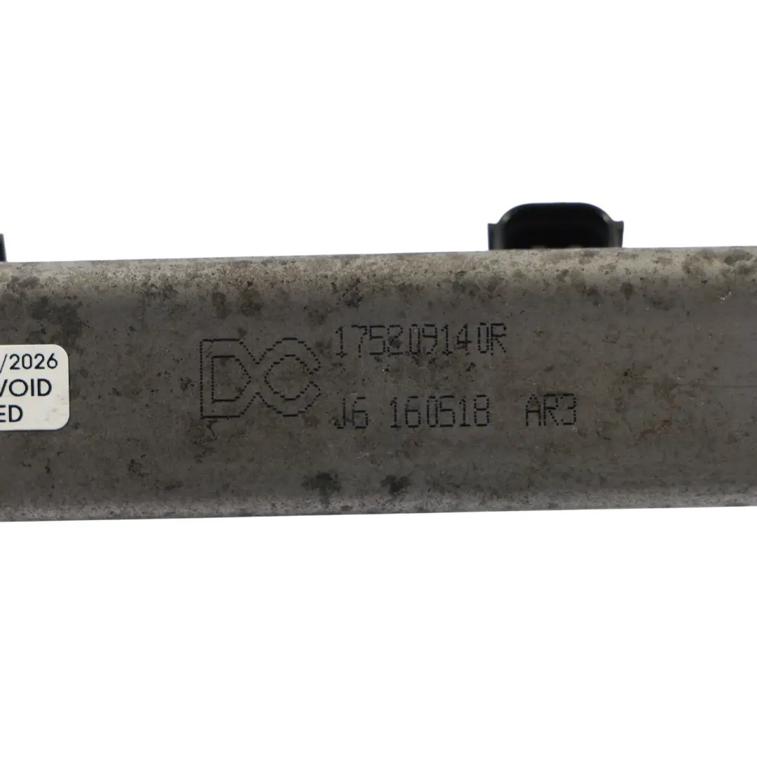 A453 Inyección De Combustible Inyectores Rail M281 175209140R para Smart con número de pieza A2810700495 Smart A453 Inyección De Combustible Inyectores Rail M281 175209140R - SKU A2810700495 - Número de pieza A2810700495