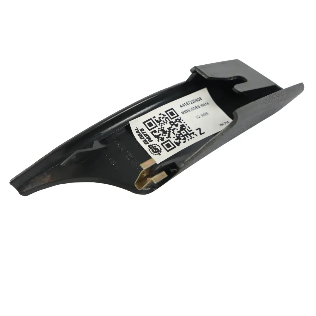 Mercedes W414 Revêtement Garniture Porte Avant Gauche - SKU A4147220608 - Numéro de pièce A4147220608
