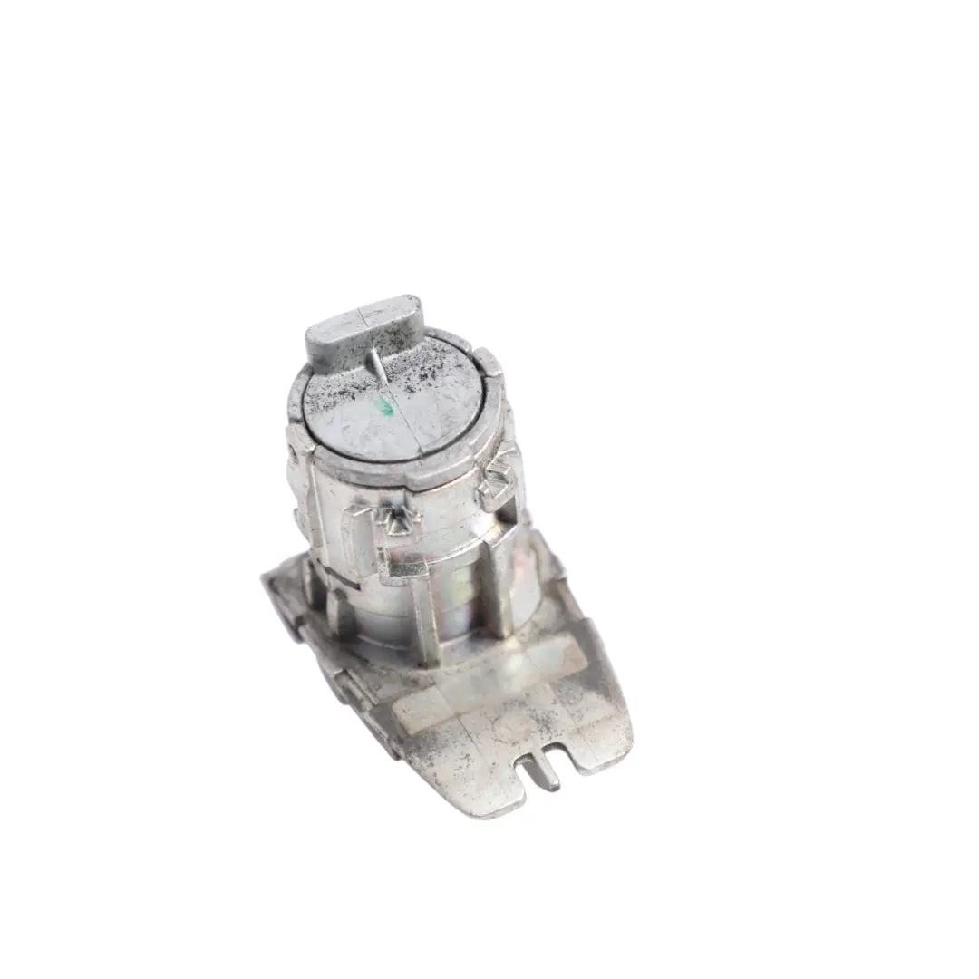 W907 Door Lock Barrel Key Front Driver's Side A447760016 to Mercedes Sprinter with Part number A4477600060 Mercedes Sprinter W907 Door Lock Barrel Key Front Driver's Side A447760016 - SKU A4477600060 - Part number A4477600060