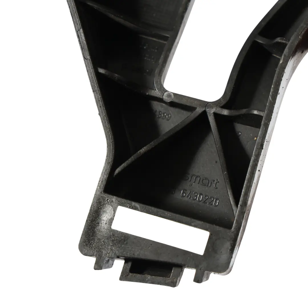 Smart 451 Fortwo Soporte Parachoques Soporte Montaje Trasero Derecho - SKU A4516430220 - Número de pieza A4516430220