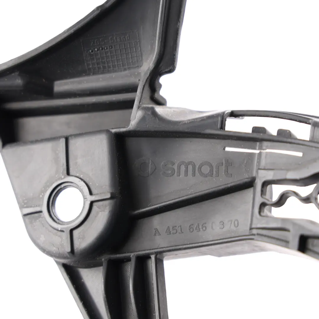 Soporte Fijación Guardabarros Trasero Izquierdo para Smart 451 Fortwo con número de pieza A4516460370 Smart 451 Fortwo Soporte Fijación Guardabarros Trasero Izquierdo - SKU A4516460370 - Número de pieza A4516460370