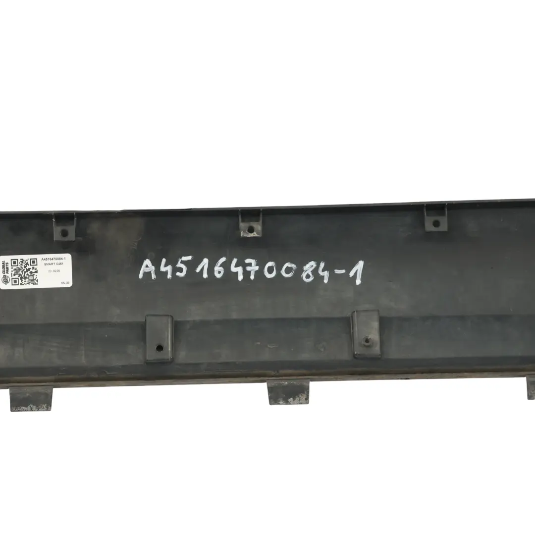Osłona Dolna Dyfuzor Zderzaka Tylnego Tył do Smart Fortwo 451 o numerze A4516470084 Smart Fortwo 451 Osłona Dolna Dyfuzor Zderzaka Tylnego Tył - SKU A4516470084-1 - Numer Części A4516470084