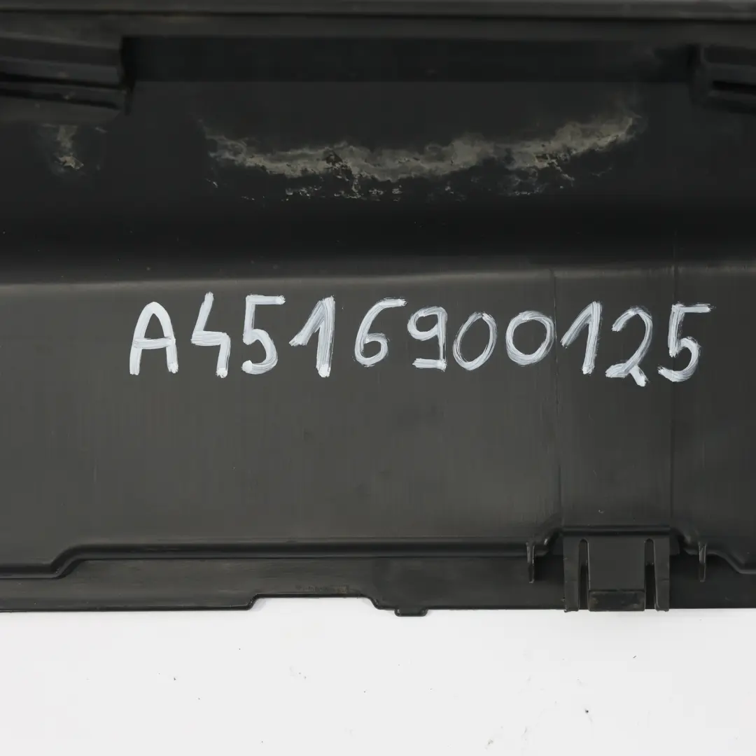 Faldón Lateral Inferior Tapa Panel Alféizar Derecho para Smart Fortwo 451 con número de pieza A4516900125 Smart Fortwo 451 Faldón Lateral Inferior Tapa Panel Alféizar Derecho - SKU A4516900125 - Número de pieza A4516900125