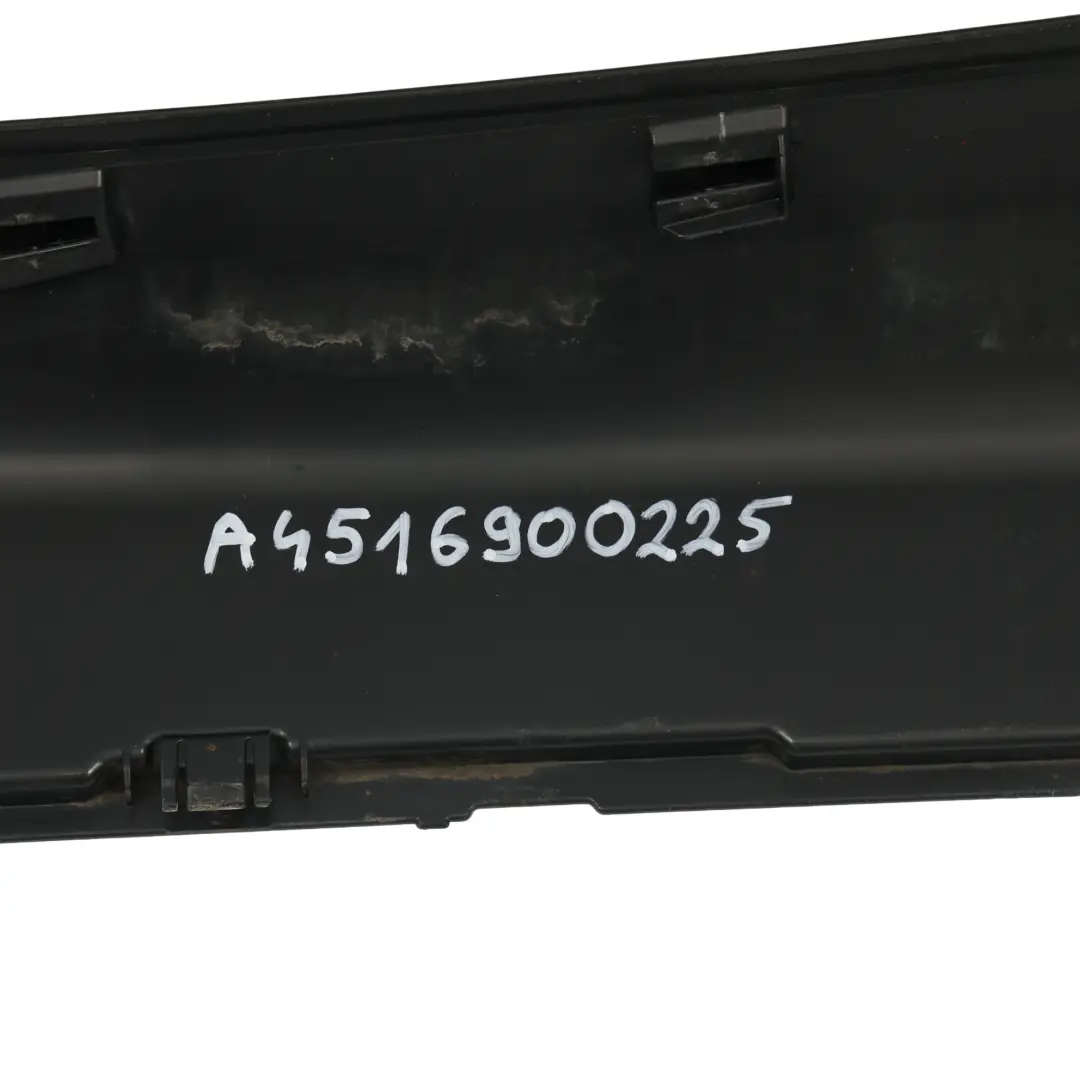 Gonna Laterale Pannello Inferiore Davanzale Destro per Smart Fortwo 451 con numero di parte A4516900225 Smart Fortwo 451 Gonna Laterale Pannello Inferiore Davanzale Destro - SKU A4516900225 - Numero di parte A4516900225