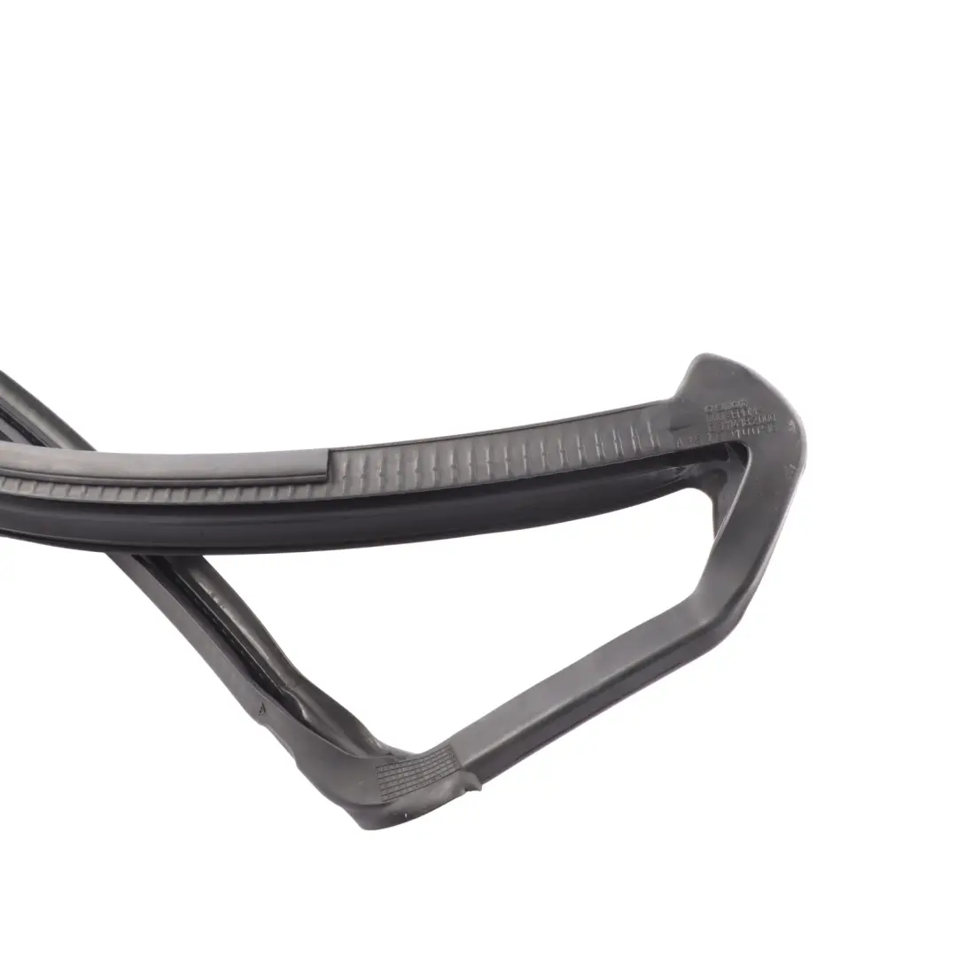 A451 Convertible Cabrio Seal Gasket Roof Folding Top Right O/S to Smart with Part number A4516910098 Smart A451 Convertible Cabrio Seal Gasket Roof Folding Top Right O/S - SKU A4516910098 - Part number A4516910098