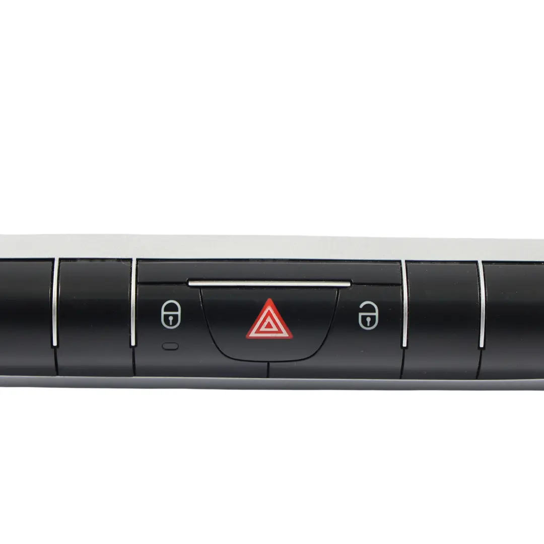 Cruscotto Pannello Controllo Interruttore Luce Pericolo per Smart 451 con numero di parte A4518205610 Smart 451 Cruscotto Pannello Controllo Interruttore Luce Pericolo - SKU A4518205610 - Numero di parte A4518205610