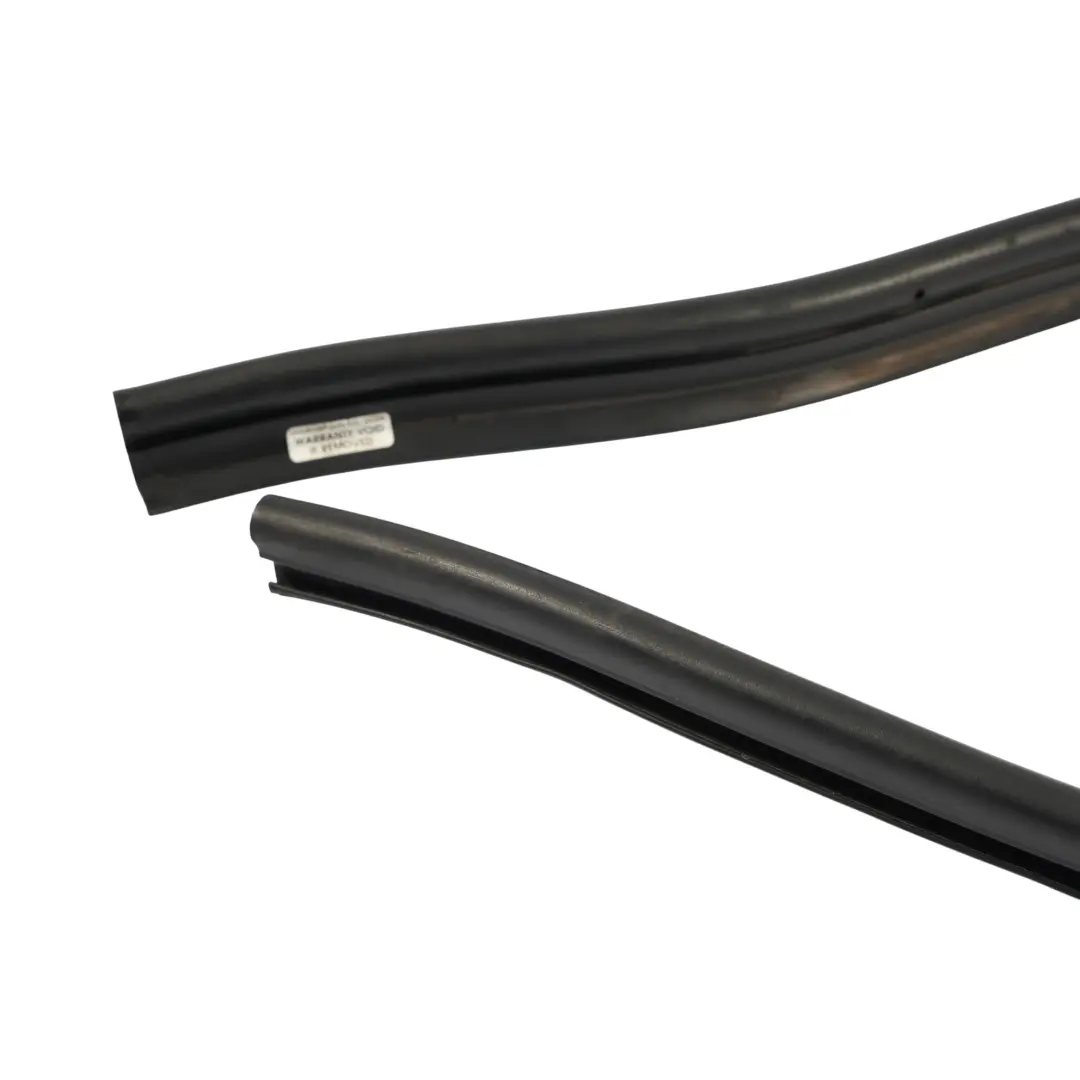 Smart Fortwo A453 Parabrezza Anteriore Cappuccio Guarnizione Gomma - SKU A4537513500 - Numero di parte A4537513500