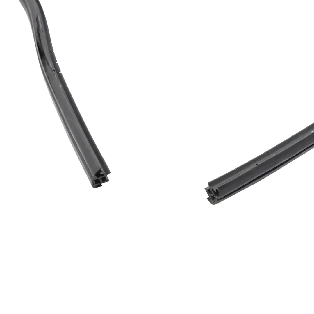 Folding Top Roof Seal Gasket Rubber Sealing to Smart Fortwo 453 with Part number A4537710098 Smart Fortwo 453 Folding Top Roof Seal Gasket Rubber Sealing - SKU A4537710098 - Part number A4537710098