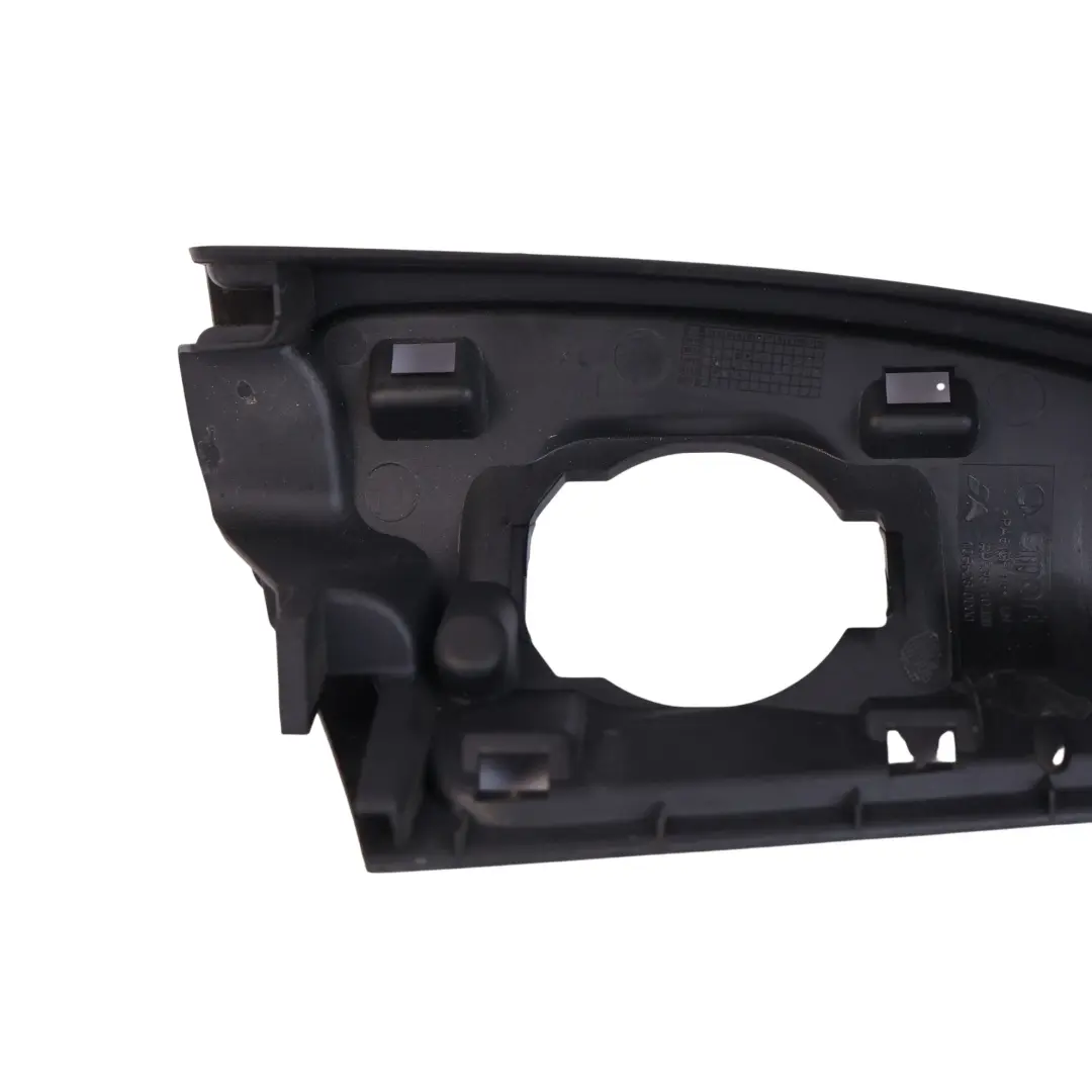 Cache Triangulaire Base Rétroviseur Avant Gauche pour Smart 453 Fortwo à propos du numéro de pièce A4538110300 Smart 453 Fortwo Cache Triangulaire Base Rétroviseur Avant Gauche - SKU A4538110300 - Numéro de pièce A4538110300