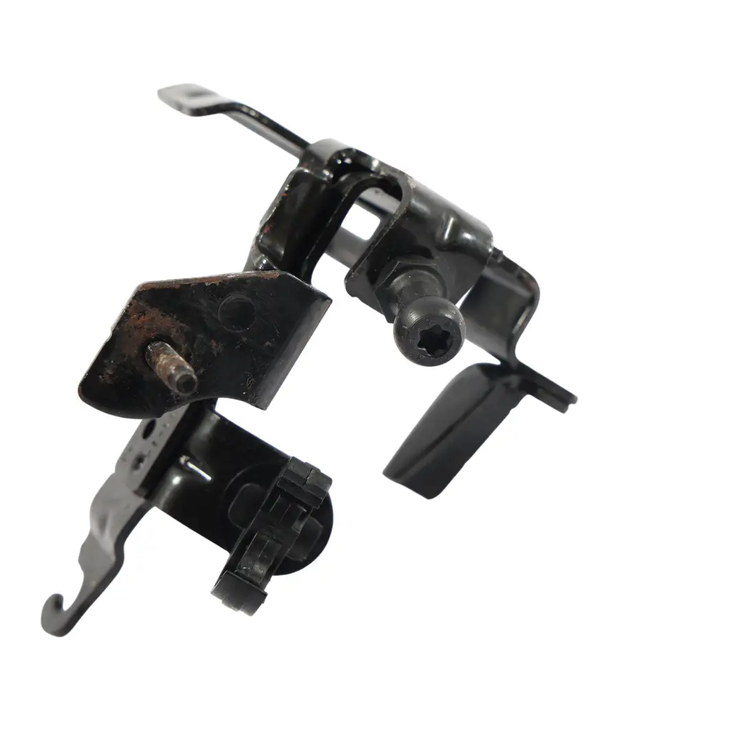 Mercedes W176 Support De Fixation De Pompe À Carburant OM607 - SKU A6072300240 - Numéro de pièce A6072300240