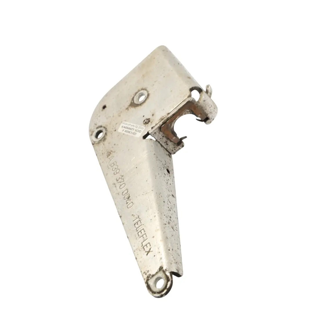 Supporto Staffa Montaggio Cambio per Mercedes W639 con numero di parte A6393700040 Mercedes W639 Supporto Staffa Montaggio Cambio - SKU A6393700040 - Numero di parte A6393700040