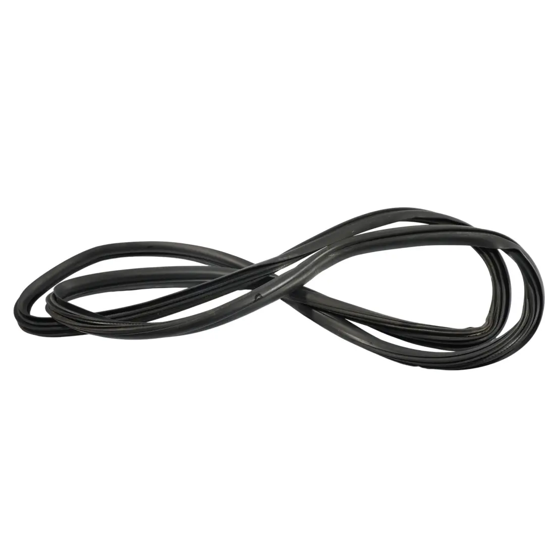 Guarnizione Finestrino Posteriore Sinistro Destro per Mercedes W639 con numero di parte A6396713120 Mercedes W639 Guarnizione Finestrino Posteriore Sinistro Destro - SKU A6396713120 - Numero di parte A6396713120