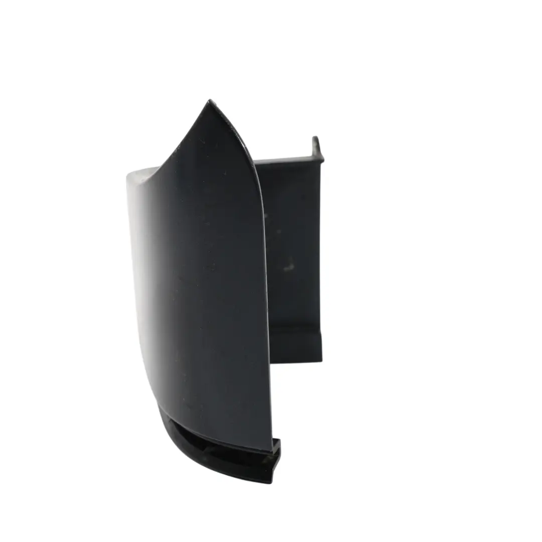 Osłona Narożnik Zawiasu Tylny Prawy Carbon Black 040 do Mercedes Vito W639 o numerze A6396940825 Mercedes Vito W639 Osłona Narożnik Zawiasu Tylny Prawy Carbon Black 040 - SKU A6396940825-CBL - Numer Części A6396940825