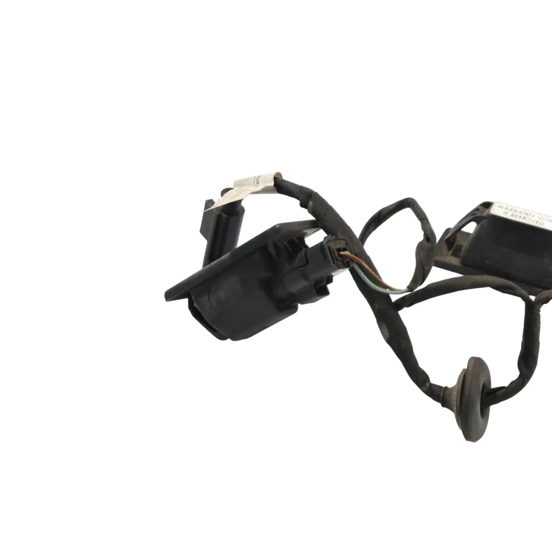 Zestaw Lampek Tablicy Rejestracyjnej X2 do Mercedes W639 W906 o numerze A6398200256 Mercedes W639 W906 Zestaw Lampek Tablicy Rejestracyjnej X2 - SKU A6398200256-1 - Numer Części A6398200256