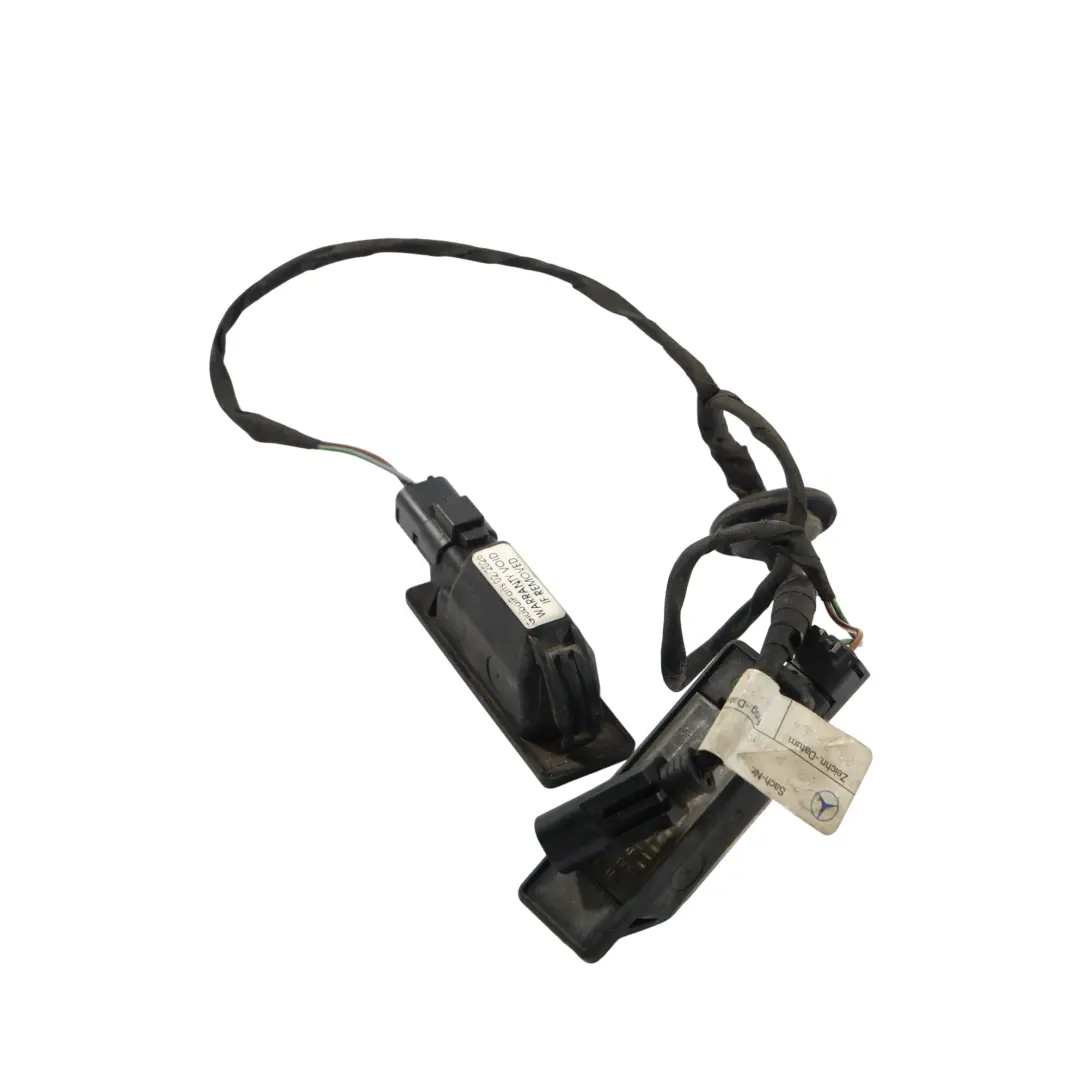 Mercedes W639 W906 Kit Éclairage Plaque Immatriculation X2 - SKU A6398200256-1 - Numéro de pièce A6398200256