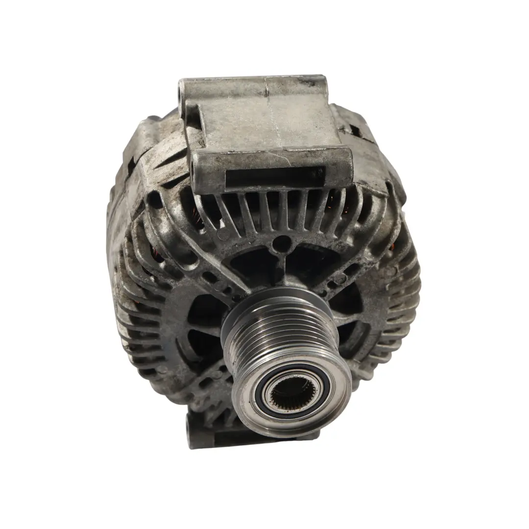 Mercedes W164 W204 W211 OM642 Diesel Alternador Generador Valeo 439546 - SKU A6421540402-2 - Número de pieza A6421540402