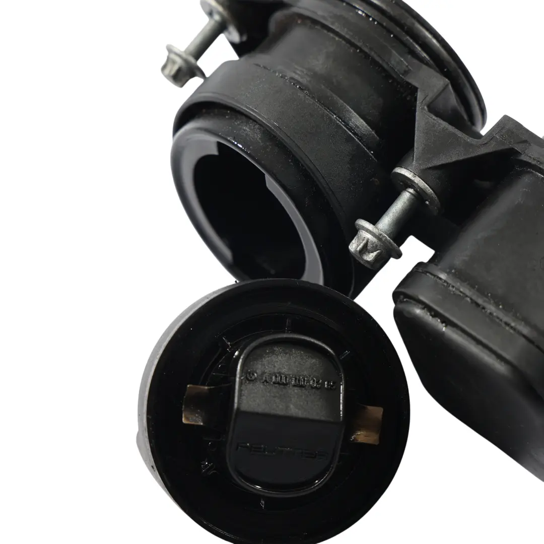 Öl Abscheider Entlüfter Deckel OM646 für Mercedes W203 C209 W211 mit Teilenummer A6460100162 Mercedes W203 C209 W211 Öl Abscheider Entlüfter Deckel OM646 - SKU A6460100162 - Teilenummer A6460100162