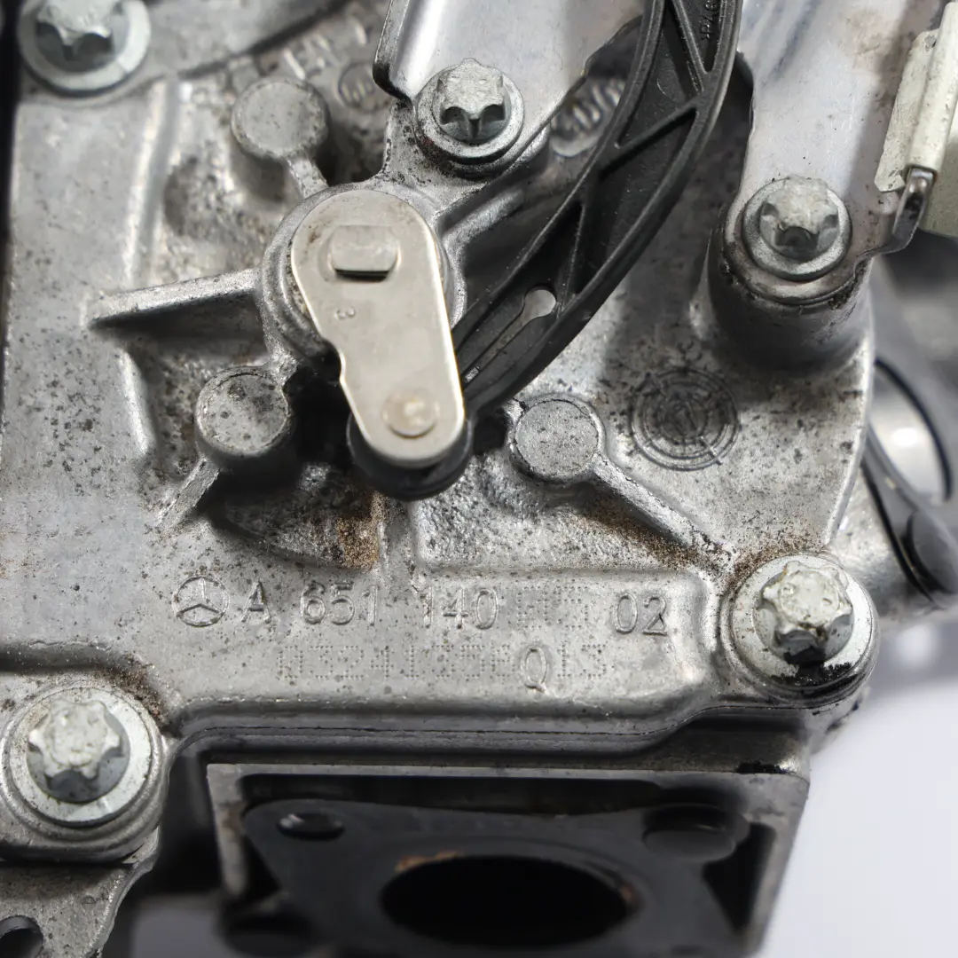 AGR Abgaskühler Mercedes W639 W906 Diesel OM651 Ventil A6511420467 für mit Teilenummer A6511400675 AGR Abgaskühler Mercedes W639 W906 Diesel OM651 Ventil A6511420467 - SKU A6511400675-4 - Teilenummer A6511400675