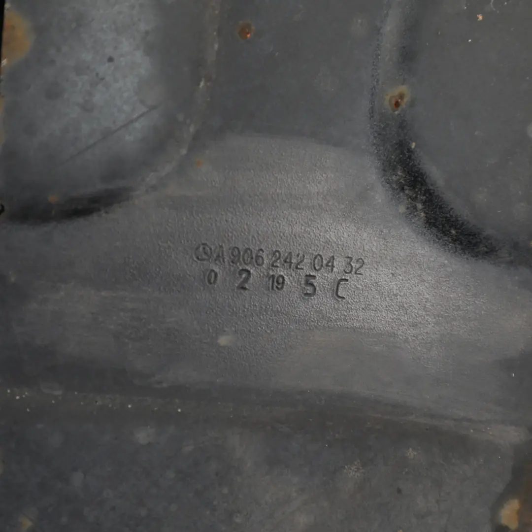 Mercedes W907 Automatic Gearbox Mounting Holder Bracket Support A9062420432 - SKU A9062420332 - Part number A9062420332