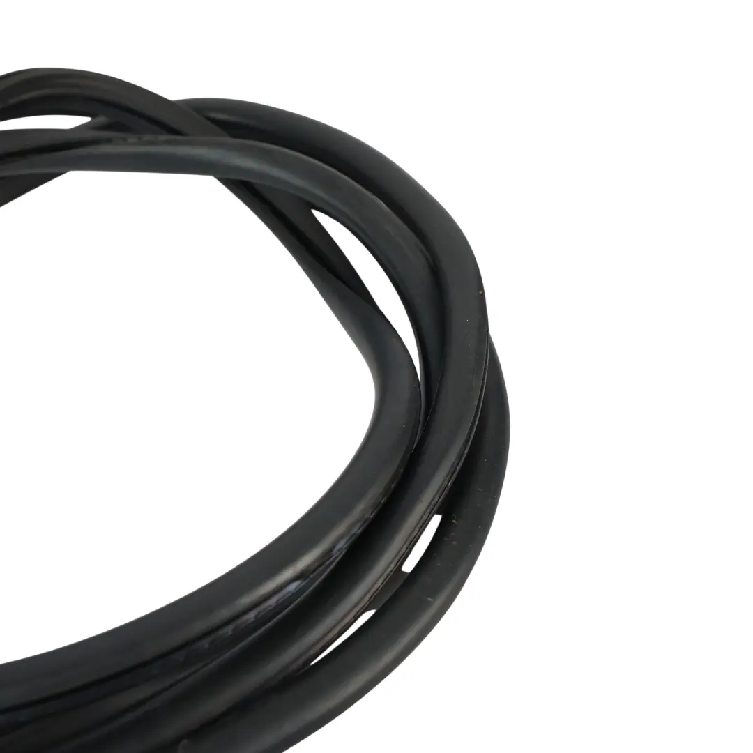 Junta Sellado Marco Goma Trasera Izquierda para Mercedes W906 con número de pieza A9066713020 Mercedes W906 Junta Sellado Marco Goma Trasera Izquierda - SKU A9066713020 - Número de pieza A9066713020