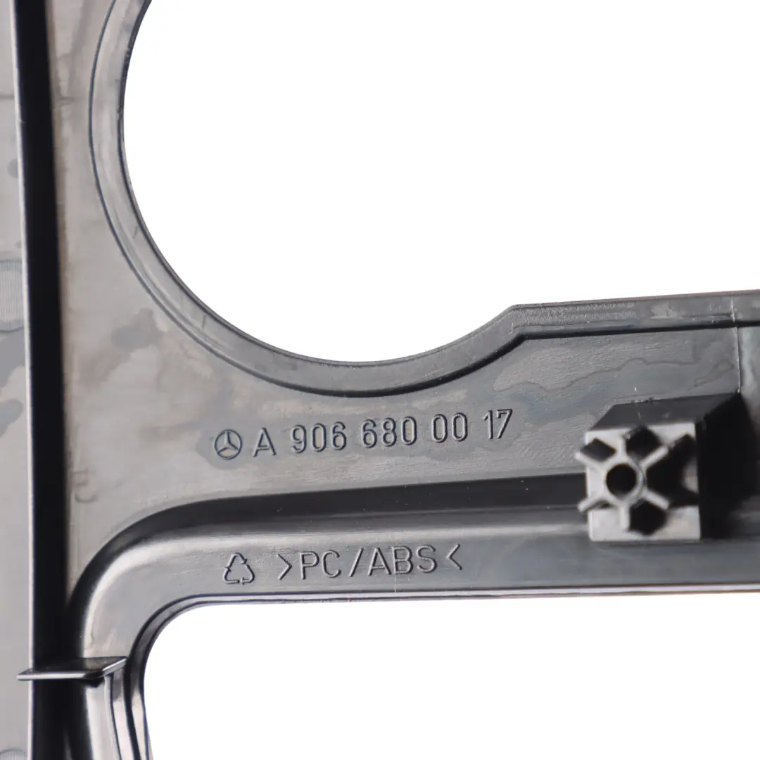 Front Armaturenbrett Mitte Trim Panel Cover für Mercedes Sprinter W906 mit Teilenummer A9066800017 Mercedes Sprinter W906 Front Armaturenbrett Mitte Trim Panel Cover - SKU A9066800017-1 - Teilenummer A9066800017