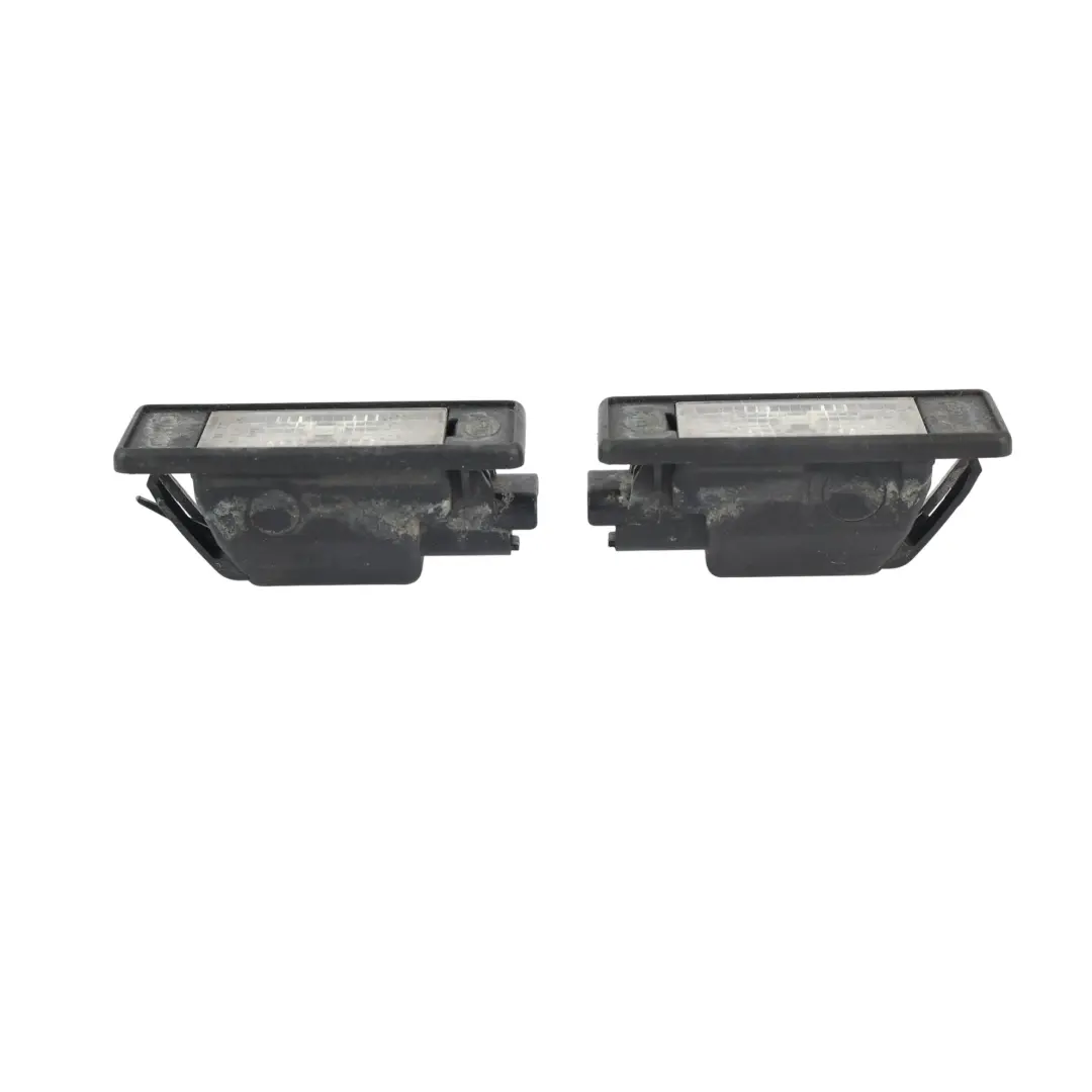 Luce Targa LED Posteriore SET X2 per Mercedes Sprinter W906 con numero di parte A9069062100 Mercedes Sprinter W906 Luce Targa LED Posteriore SET X2 - SKU A9069062100-1 - Numero di parte A9069062100