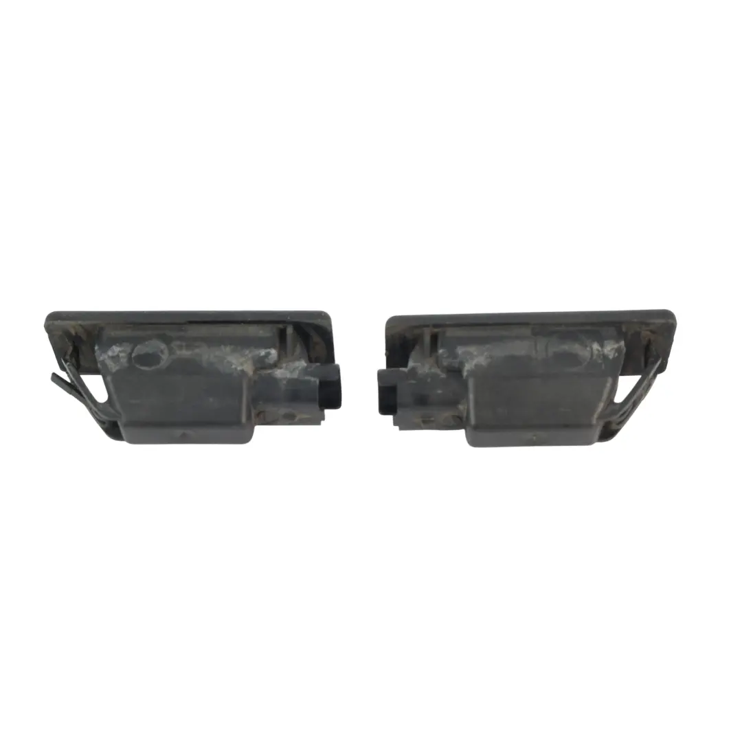 Luce Targa LED Posteriore SET X2 per Mercedes Sprinter W906 con numero di parte A9069062100 Mercedes Sprinter W906 Luce Targa LED Posteriore SET X2 - SKU A9069062100-1 - Numero di parte A9069062100