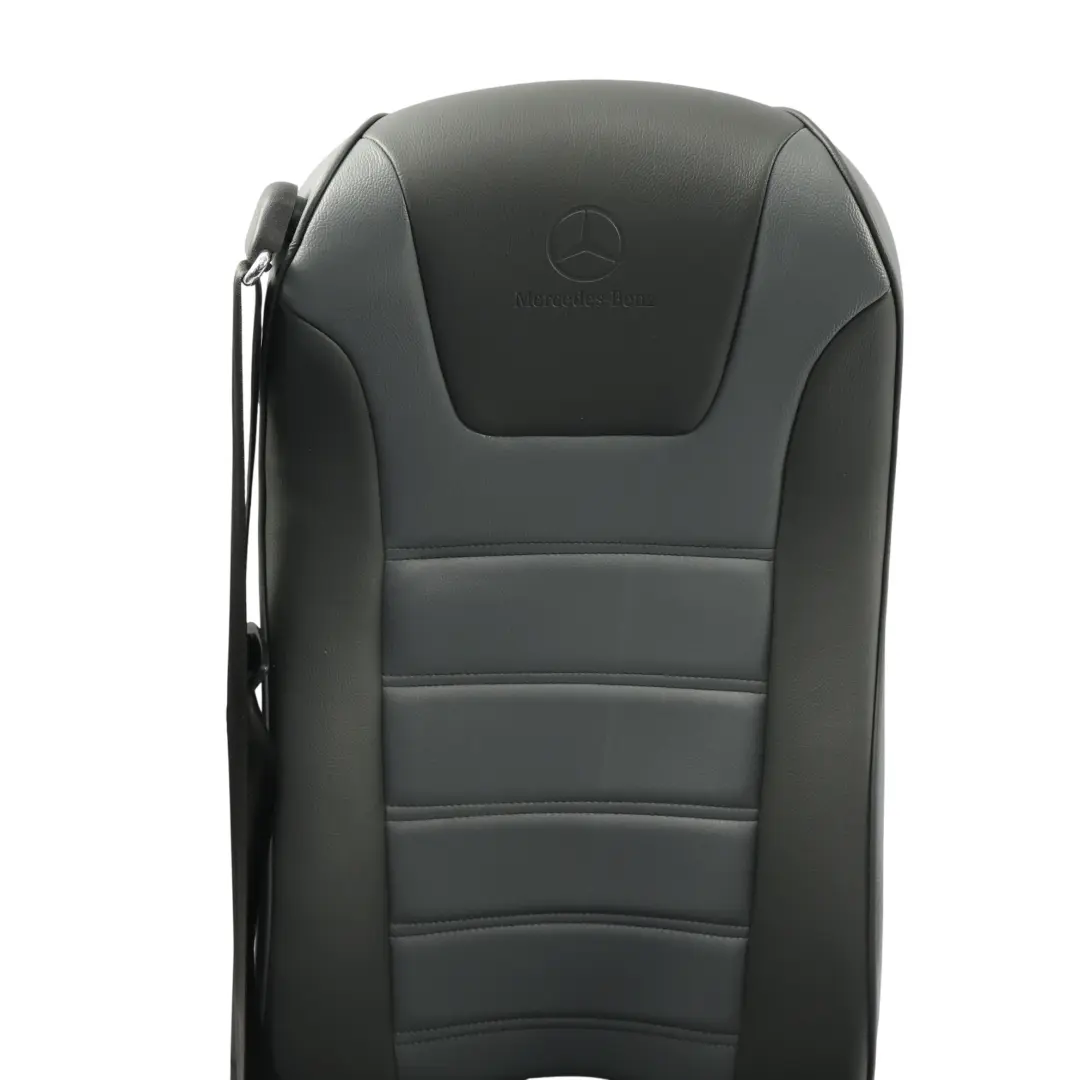 Siège Arrière Droit Individuel Intérieur Cuir Noir pour Mercedes W906 à propos du numéro de pièce A9069501600 Mercedes W906 Siège Arrière Droit Individuel Intérieur Cuir Noir - SKU A9069501600-1 - Numéro de pièce A9069501600