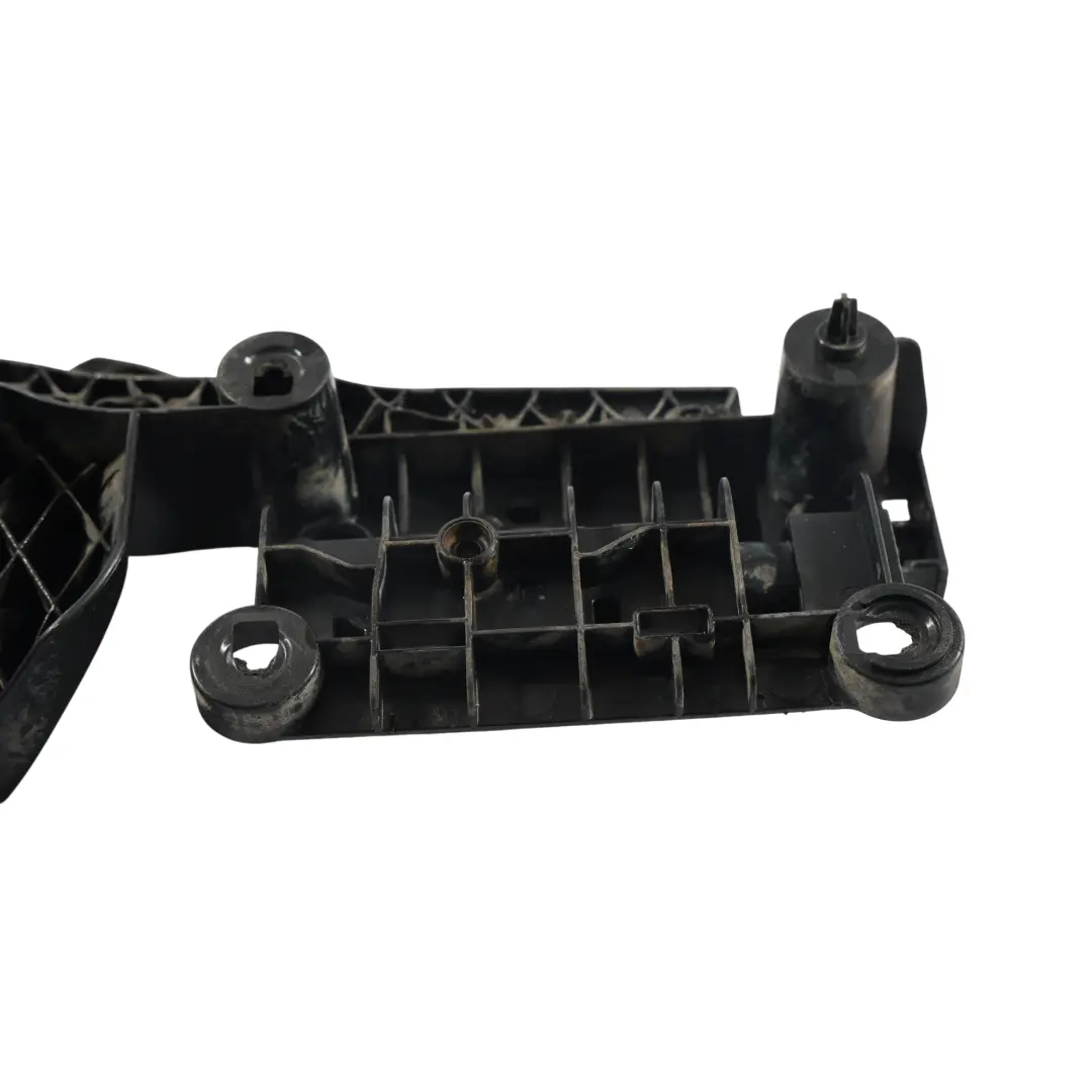 W907 Alternador Arranque Cableado Fusible Soporte OM654 para Mercedes con número de pieza A9075462600 Mercedes W907 Alternador Arranque Cableado Fusible Soporte OM654 - SKU A9075462600 - Número de pieza A9075462600