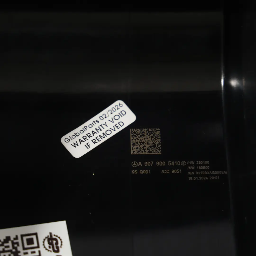 W907 Lenksäulenabdeckung Umlaufende Zierleiste Schwarz für Mercedes mit Teilenummer A9079005410 Mercedes W907 Lenksäulenabdeckung Umlaufende Zierleiste Schwarz - SKU A9079005410 - Teilenummer A9079005410