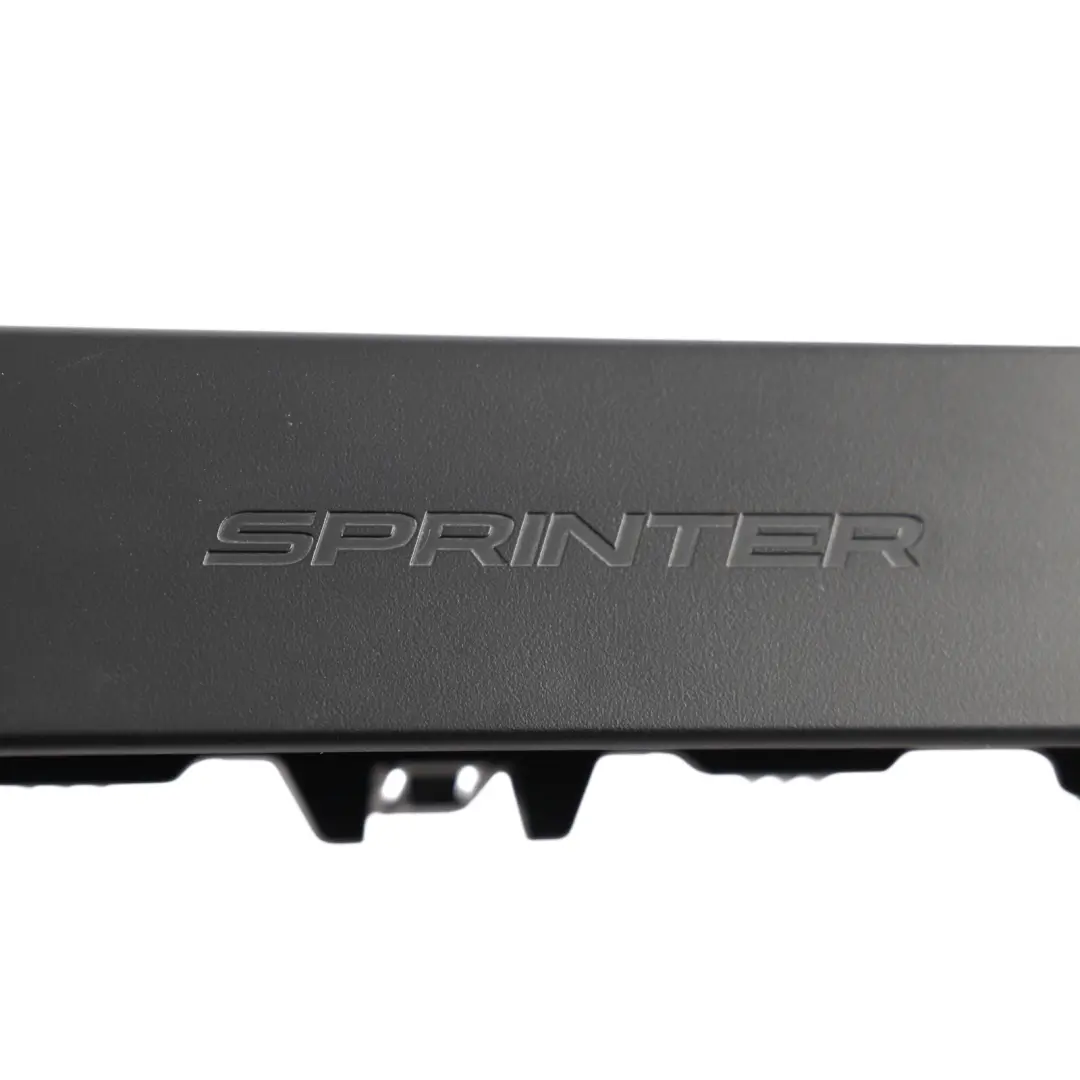 Panneau Garniture Tableau de Bord pour Mercedes W910 à propos du numéro de pièce A9106801600 Mercedes W910 Panneau Garniture Tableau de Bord - SKU A9106801600-1 - Numéro de pièce A9106801600