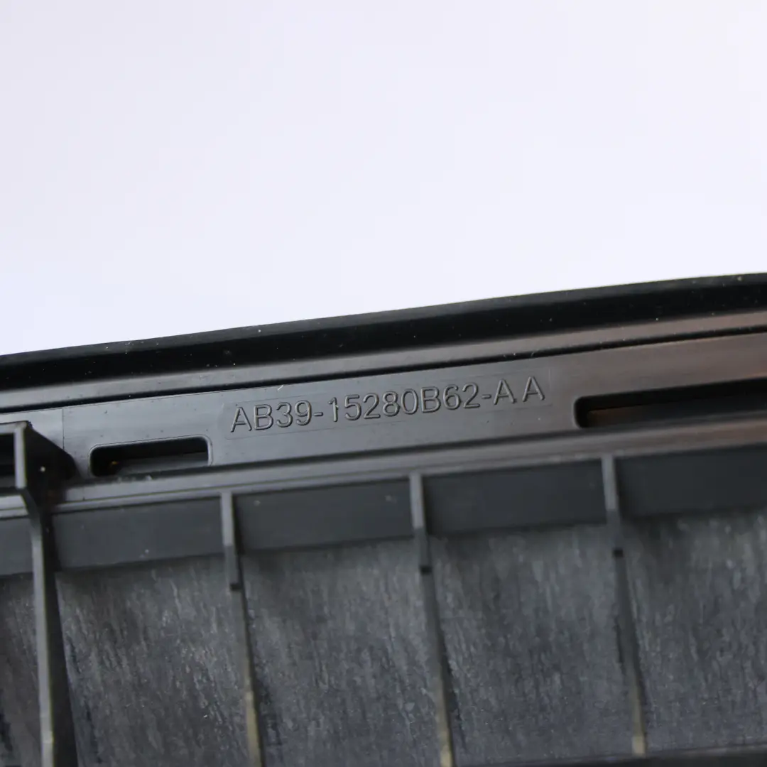 Ford Ranger Mk3 Grille Aération D'Entrée D'Air Cabine Arrière - SKU AB39-15280B62-AA - Numéro de pièce AB39-15280B62-AA