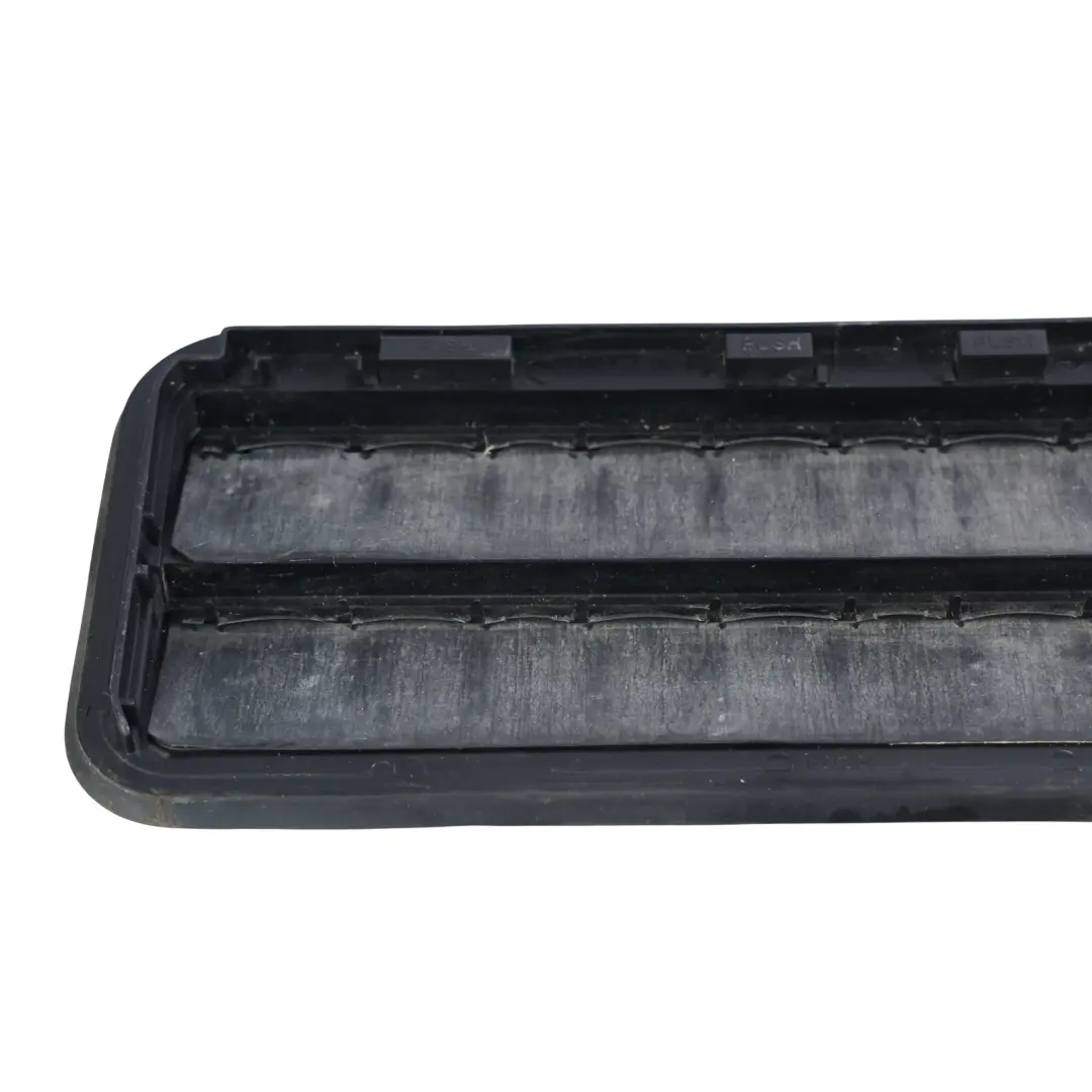 Mk3 Kratka Wentylacyjna do Ford Ranger o numerze AB39-15280B62-AA Ford Ranger Mk3 Kratka Wentylacyjna - SKU AB39-15280B62-AA - Numer Części AB39-15280B62-AA