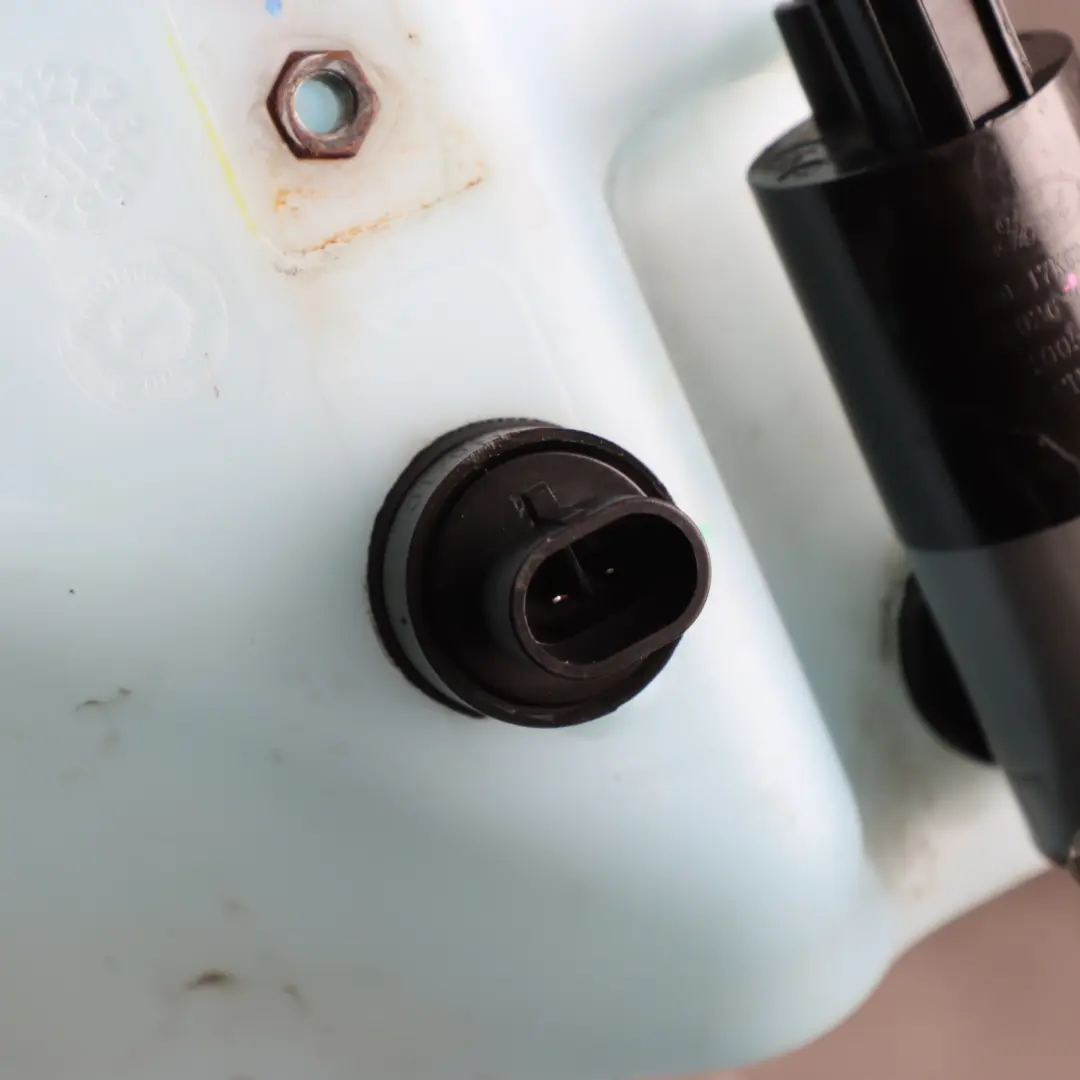 Mk6 Windscreen Washer Container Reservoir AB39-17B613-BC to Ford Ranger Wildtrak with Part number AB39-17B613-AC Ford Ranger Wildtrak Mk6 Windscreen Washer Container Reservoir AB39-17B613-BC - SKU 2505377 - Part number AB39-17B613-AC