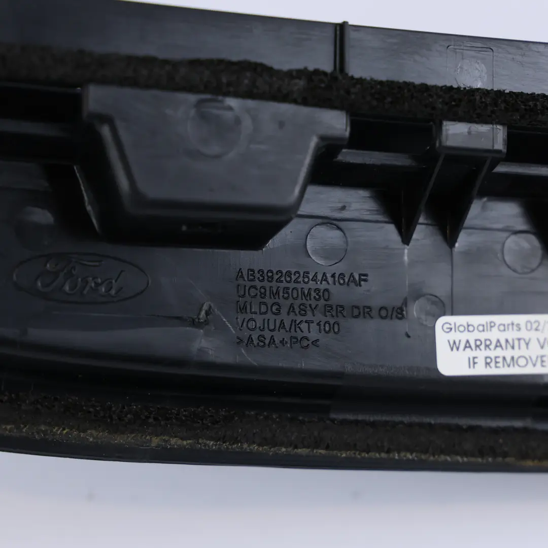 Ford Ranger Mk5 Panel Moldura Ventana Trasera Derecha Ébano AB3926254A16AF - SKU AB39-26254A16-AF - Número de pieza AB32-26254A16-AF