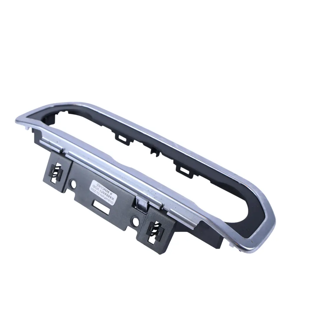 Land Rover Discovery L319 Embellecedor Radio Salpicadero Central - SKU AH22-045N56-BCW - Número de pieza AH22-045N56-BCW