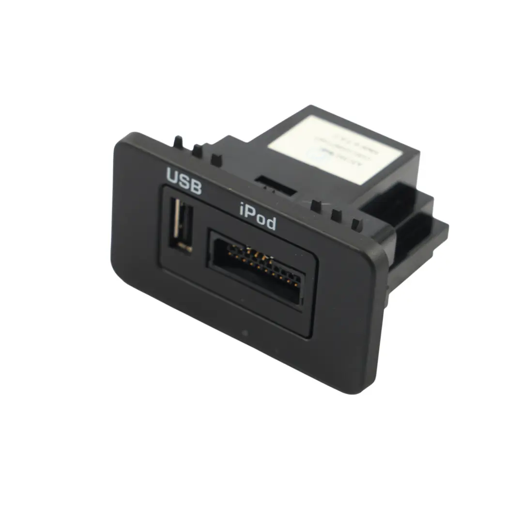 Gniazdo Wejście USB iPod do Land Rover Discovery 4 L319 o numerze AH22-19C166-AA Land Rover Discovery 4 L319 Gniazdo Wejście USB iPod - SKU AH22-19C166-AA - Numer Części AH22-19C166-AA